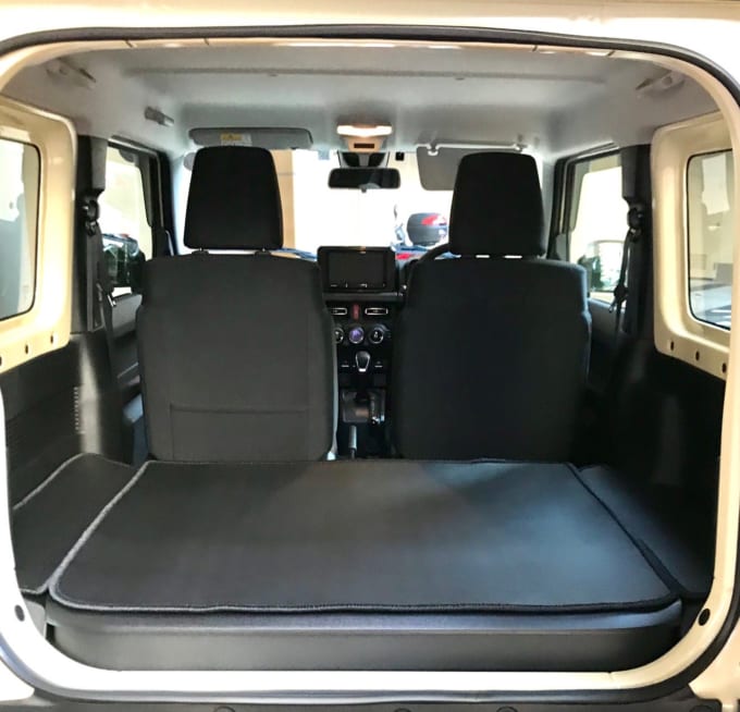 ジムニーのラゲッジルームと戯れる 新型ジムニーシエラついに納車 暮らしとくるま ジムニーのラゲッジルームと戯れる 新型ジムニーシエラついに納車 暮らしとくるま