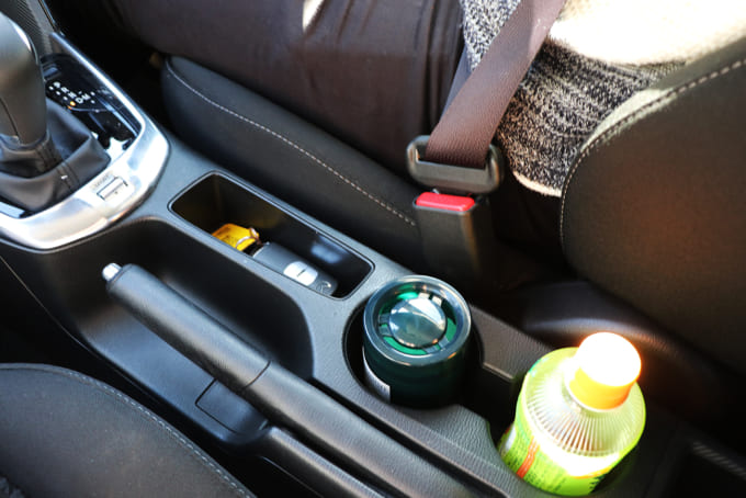 ニオイがこもりがちな車内に やさしい香りで天然素材配合の消臭 芳香剤を 暮らしとくるま ニオイがこもりがちな車内に やさしい香りで天然素材配合の消臭 芳香剤を 暮らしとくるま