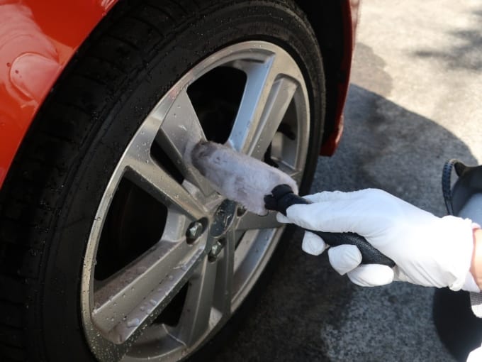 タイヤ洗車