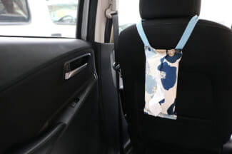 00車内に02