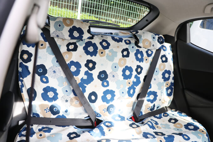 くるまデコ シートカバーやフロアマットを変えて 車内インテリアを自分らしく 暮らしとくるま