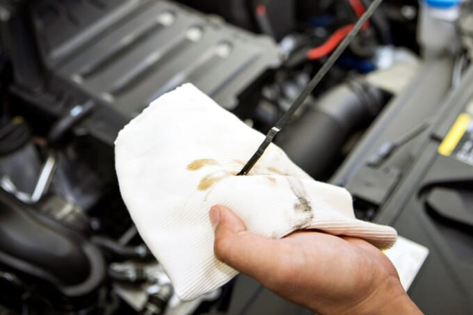 私にもできる 日常点検の基本 エンジンルームの点検 暮らしとくるま