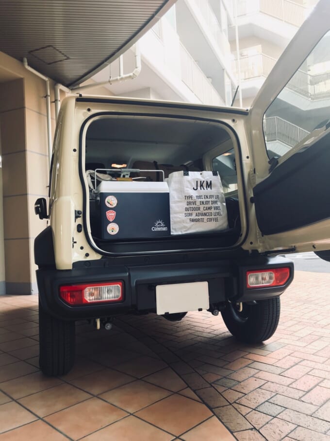 02_ラゲッジスペースにはいつものキャンプ道具