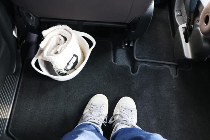 冬の車内をスッキリ快適に ひと工夫でできるブランケット収納 暮らしとくるま 冬の車内をスッキリ快適に ひと工夫でできるブランケット収納 暮らしとくるま