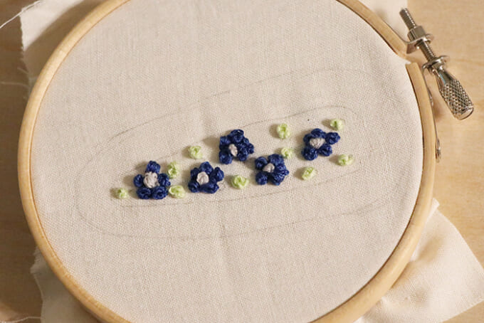 07花の周りにドットjpg