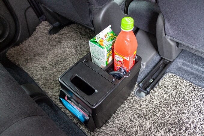 車内のゴミ捨ては専用ゴミ箱で解決 2wayで収納ボックスにも 暮らしとくるま