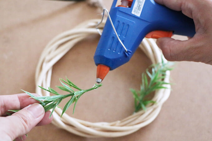 05グルーをつける