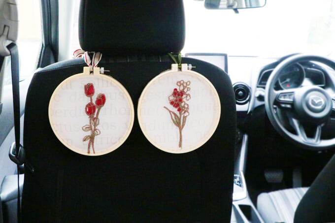 00刺繍枠アイキャッチ_車内