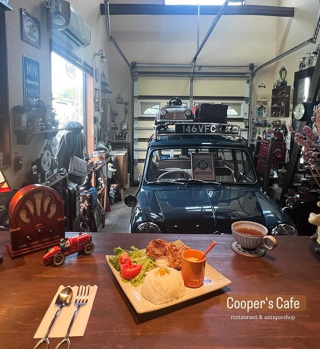 ガレージでランチ